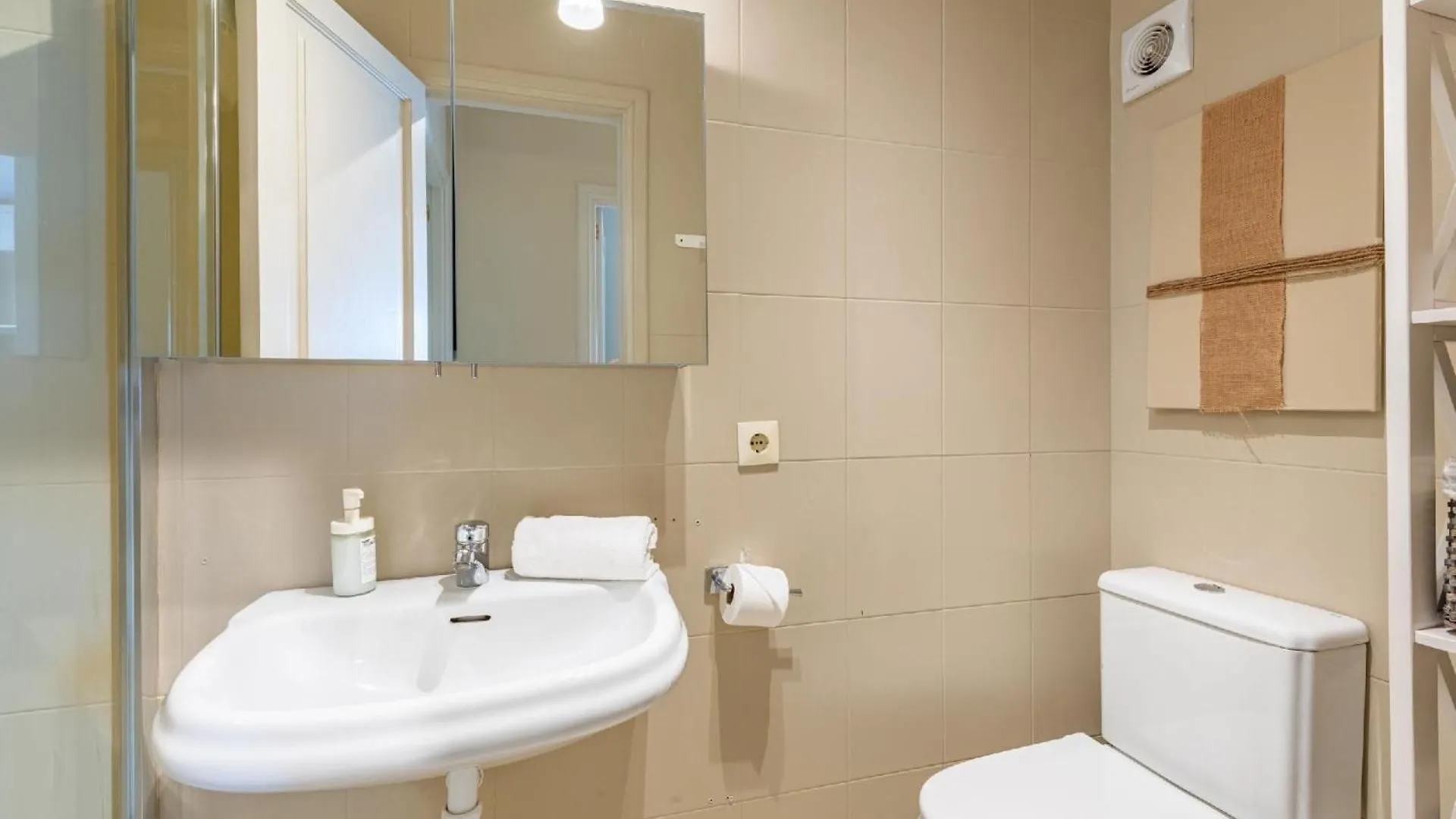 Apartment Ferienwohnung Fuer 4 Personen Ca 168 Qm In Portocolom, Mallorca Suedostkueste Von Mallorca Portocolom